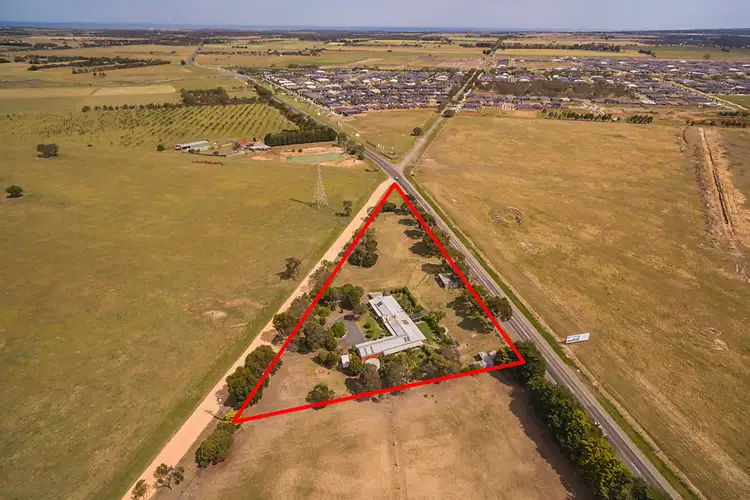 741-765 Barwon Heads Road, Armstrong Creek VIC 3217