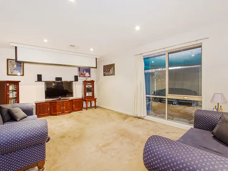 Third view of Homely house listing, 5 Lancelot Court, Hillside VIC 3037