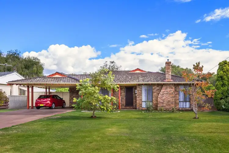 18 Lockhart Street, Broadwater WA 6280