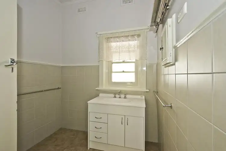 Fifth view of Homely house listing, 4 Foley Avenue, Preston VIC 3072