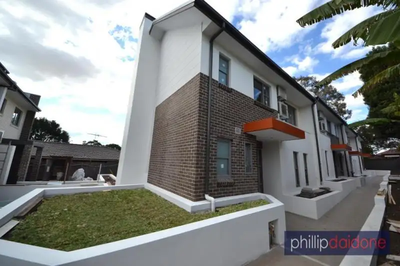 Main view of Homely townhouse listing, 3/6 Kennington Oval, Auburn NSW 2144