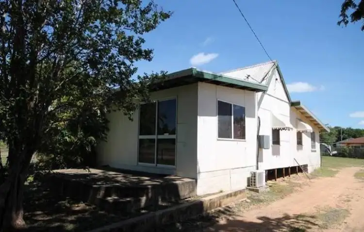 4 OXFORD STREET, Charters Towers City QLD 4820