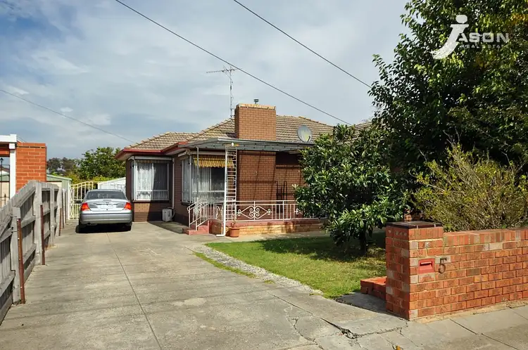 Second view of Homely house listing, 5 Lyons Street, Glenroy VIC 3046
