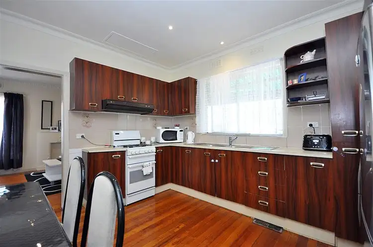 Sixth view of Homely house listing, 5 Lyons Street, Glenroy VIC 3046
