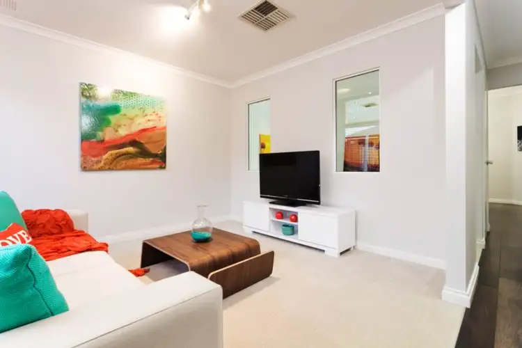 Sixth view of Homely house listing, 5/25 Ellesmere Circuit, Success WA 6164