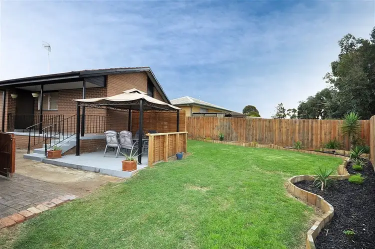 Fifth view of Homely house listing, 8 Yarck Court, Westmeadows VIC 3049
