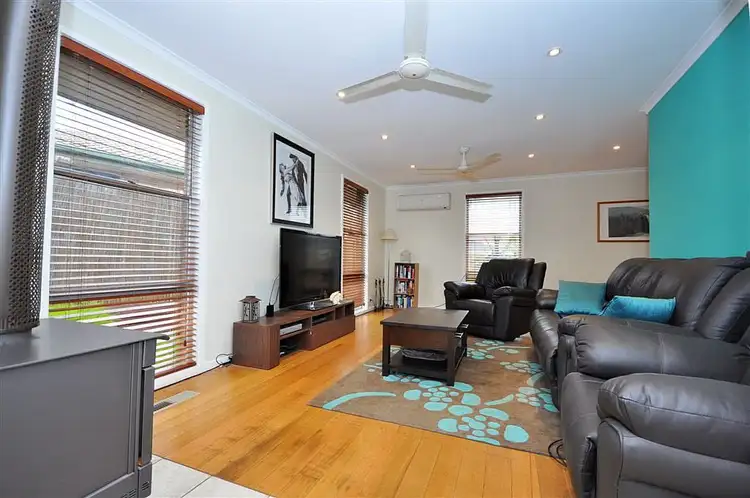 Sixth view of Homely house listing, 8 Yarck Court, Westmeadows VIC 3049
