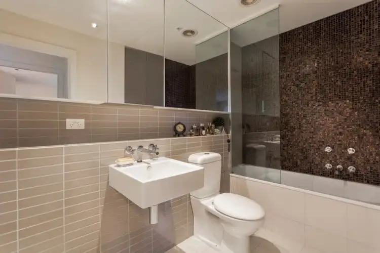 Fifth view of Homely apartment listing, 302/55 Queens Road, Melbourne VIC 3004