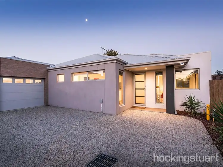 3/4 Laurie Street, Newport VIC 3015