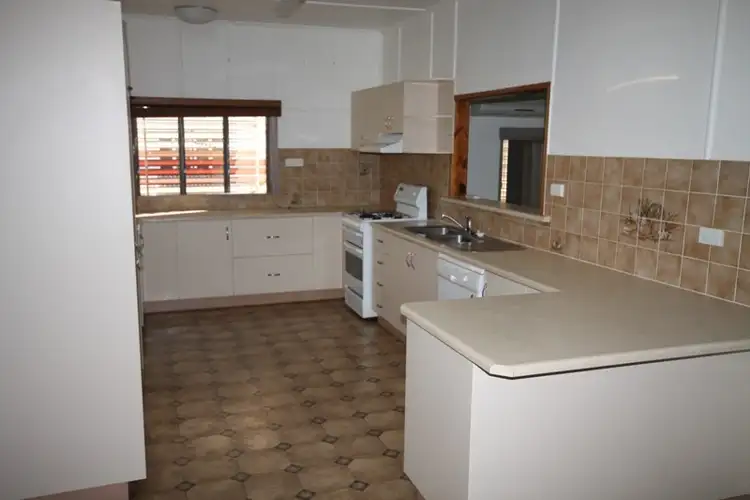 Sixth view of Homely house listing, 18 HACKETT TERRACE, Richmond Hill QLD 4820