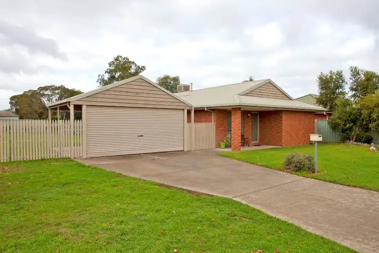 338 Shirleen Crescent, Lavington NSW 2641