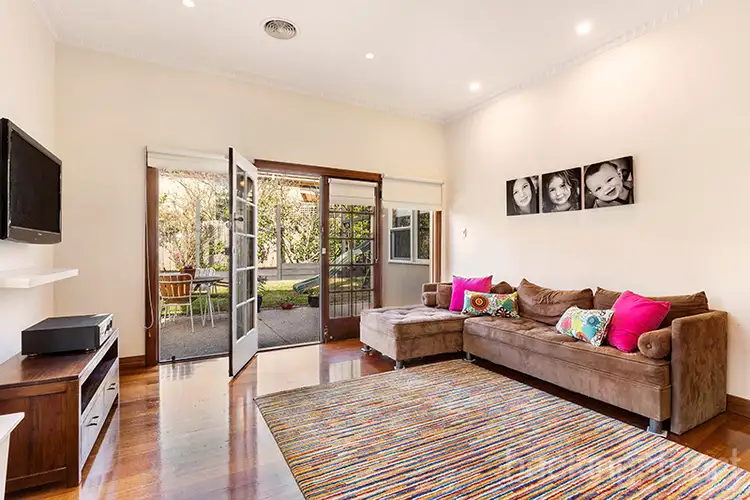Fifth view of Homely house listing, 2/27 Summerhill Road, Glen Iris VIC 3146