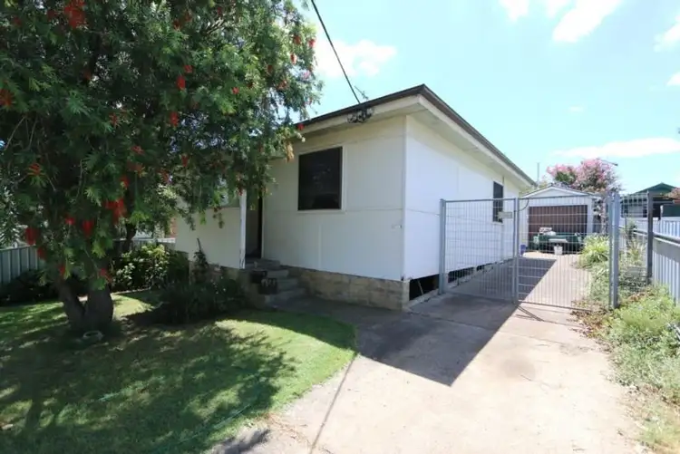 19 Second Avenue, Rutherford NSW 2320