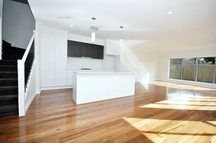 Second view of Homely house listing, 2/5 Grantley Drive, Gladstone Park VIC 3043