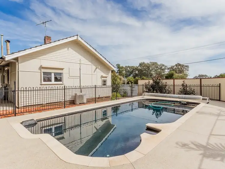 1 Mudalla Way, Koongamia WA 6056