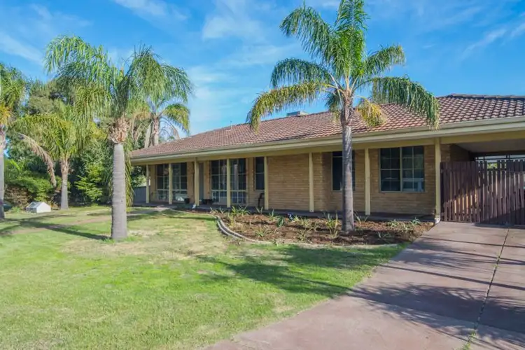 26 Cockatoo Place, Brookdale WA 6112