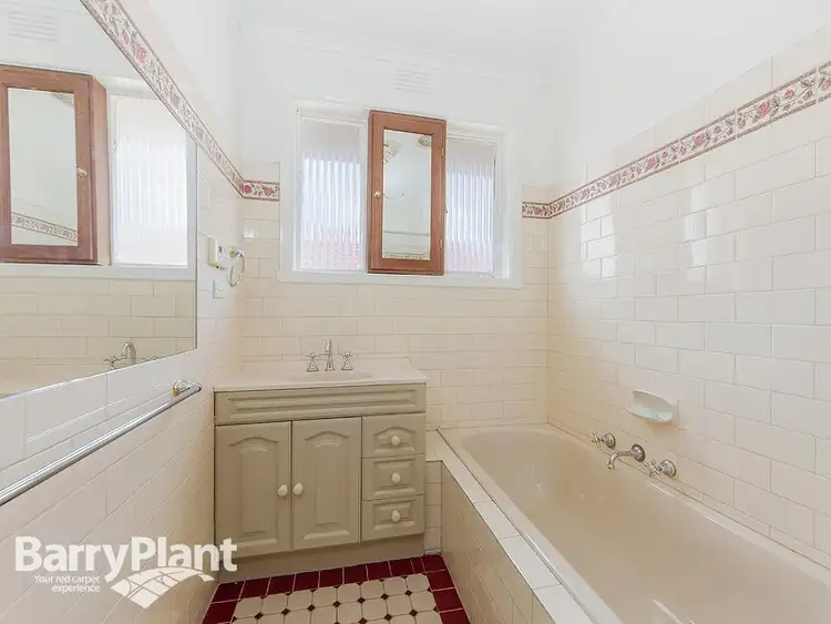 Fifth view of Homely house listing, 42 Lois Street, St Albans VIC 3021