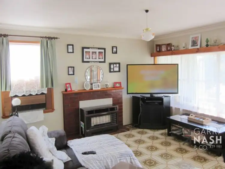Second view of Homely house listing, 5 Batchelor Crescent, Wangaratta VIC 3677