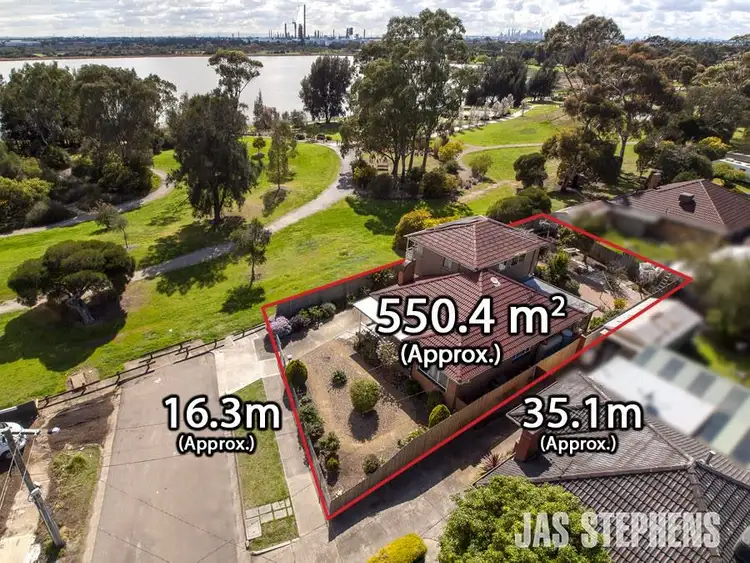 16 Scullin Street, Altona VIC 3018