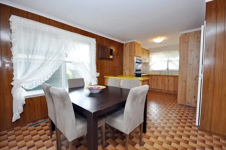 Second view of Homely house listing, 7 Genoa Court, Coolaroo VIC 3048