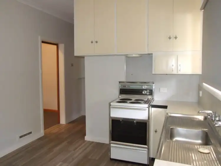 Second view of Homely unit listing, 4/8 Gayer Avenue, Wangaratta VIC 3677