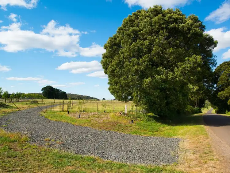 18 South Lyonville Road, Lyonville VIC 3461