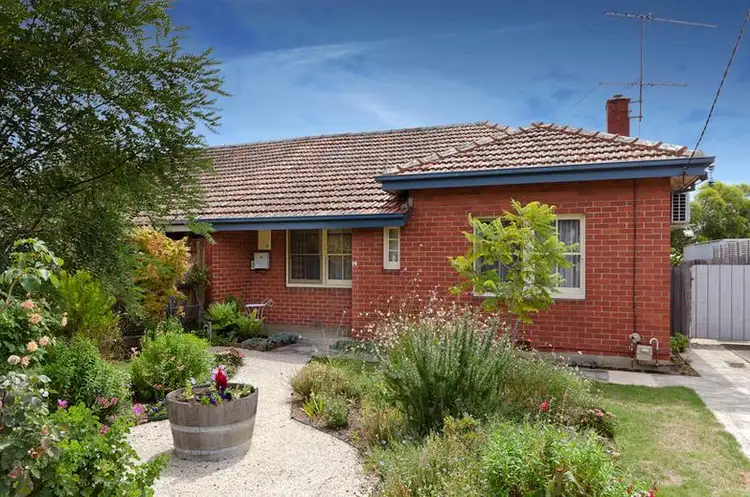 14 Pattison Avenue, North Geelong VIC 3215