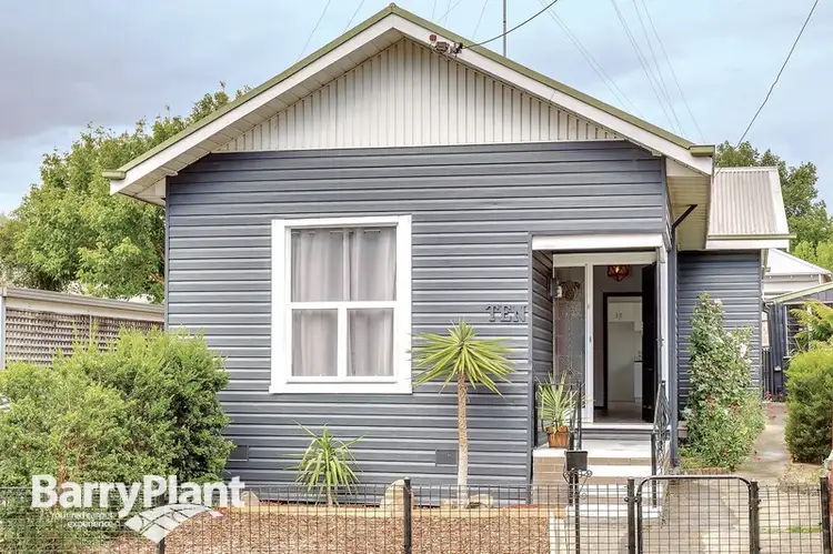 10 Little Clyde Street
