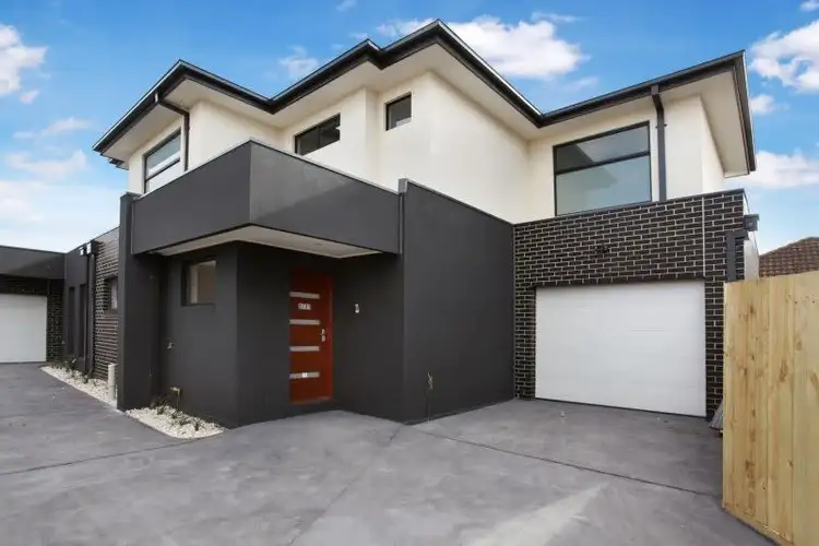 2/21 Mahon Avenue, Altona North VIC 3025