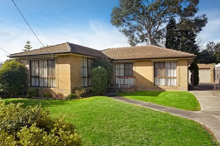 2 Cromer Cr, Mulgrave VIC 3170