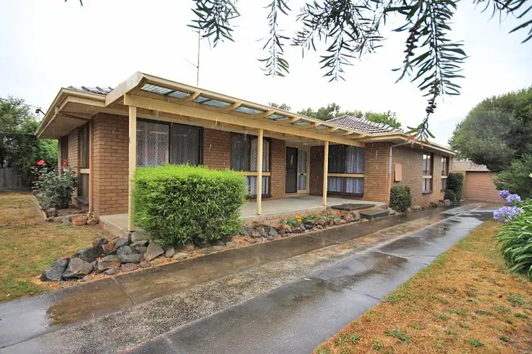 6 Warrina Drive, Delacombe VIC 3356