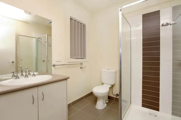 Seventh view of Homely house listing, 5 Emma Court, Sunbury VIC 3429