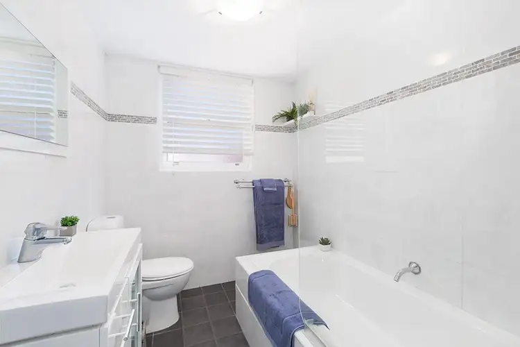 Fifth view of Homely unit listing, 6/20 Burke Road, Cronulla NSW 2230