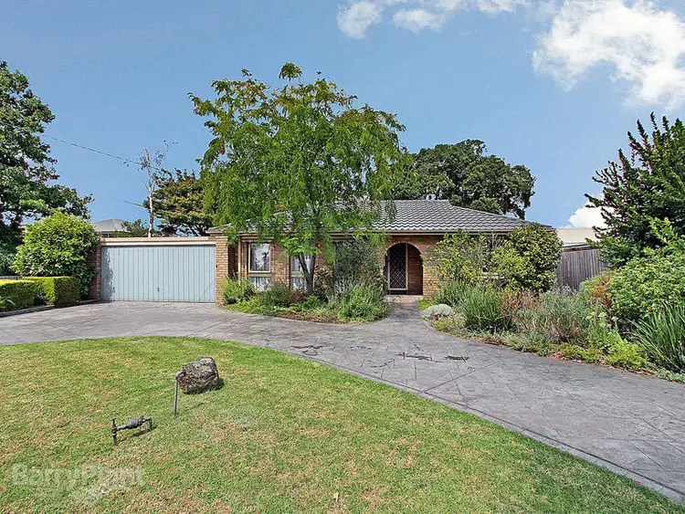 18 Lightwood Drive, Ferntree Gully VIC 3156