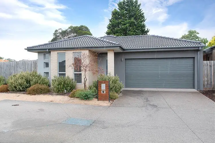 1 Blossom Way, Carrum Downs VIC 3201