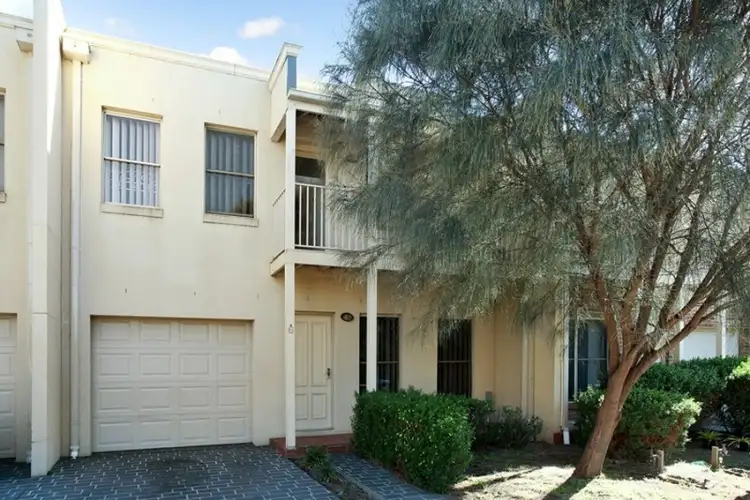 6/14 Mickleton Grove, Point Cook VIC 3030