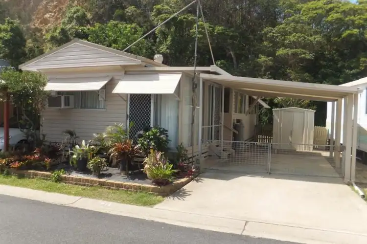 P15 White Albatross, Nambucca Heads NSW 2448