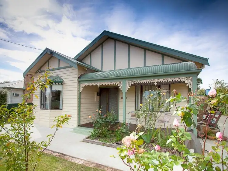 30 Victoria Street, Kyneton VIC 3444