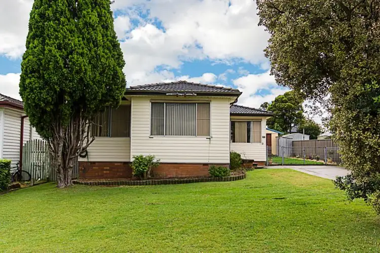14 Kookaburra Parade, Woodberry NSW 2322