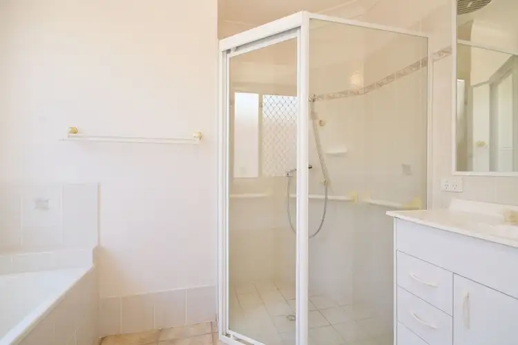Fifth view of Homely house listing, 22 Kimberley CCT, Banora Point NSW 2486