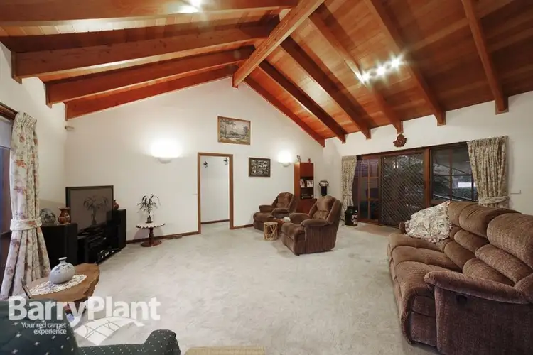 Fifth view of Homely house listing, 9 Coronet Court, Cranbourne VIC 3977