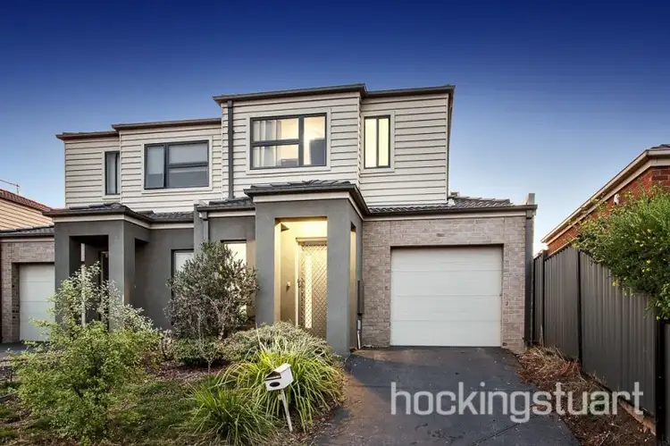 Main view of Homely house listing, 1/2 Glamis Court, Derrimut VIC 3030