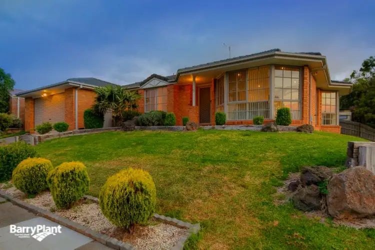 18 Hamilton Drive, Cranbourne North VIC 3977