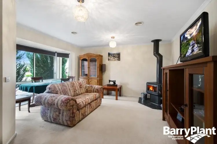Third view of Homely house listing, 8 O'Reilly Court, Sunbury VIC 3429