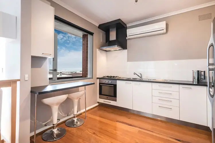 Fourth view of Homely apartment listing, 15/126 Nepean Highway, Aspendale VIC 3195