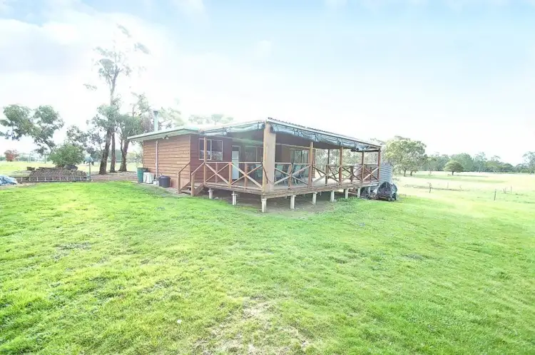 30 Fairview Drive, Clunes VIC 3370