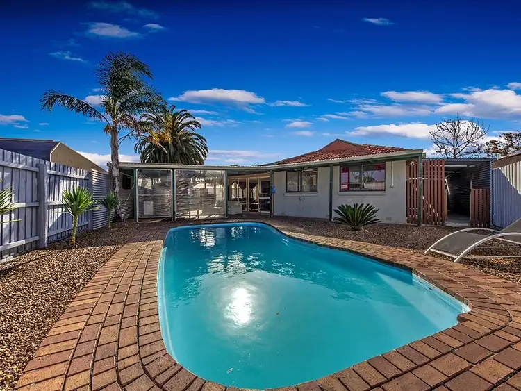 4 Bronwyn Court, Deer Park VIC 3023