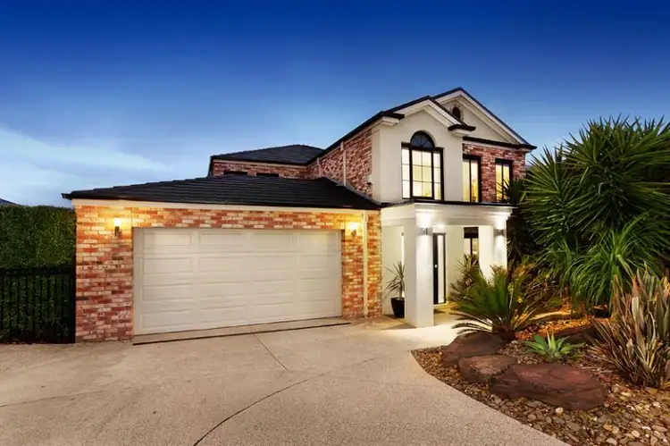 5 Kingston Way, Mooroolbark VIC 3138