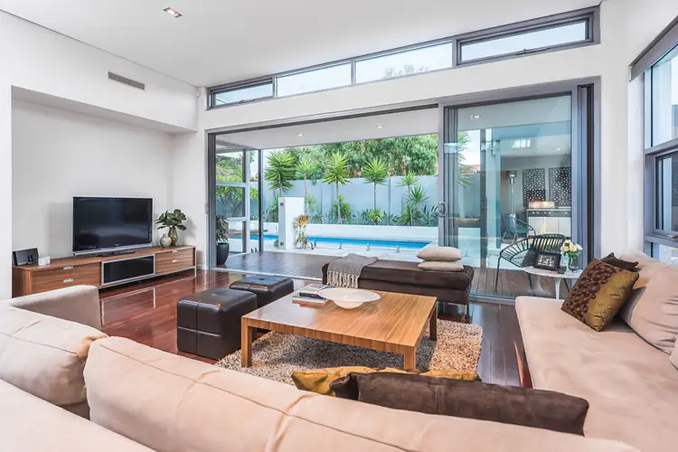 7 Rockliff Avenue, Karrinyup WA 6018