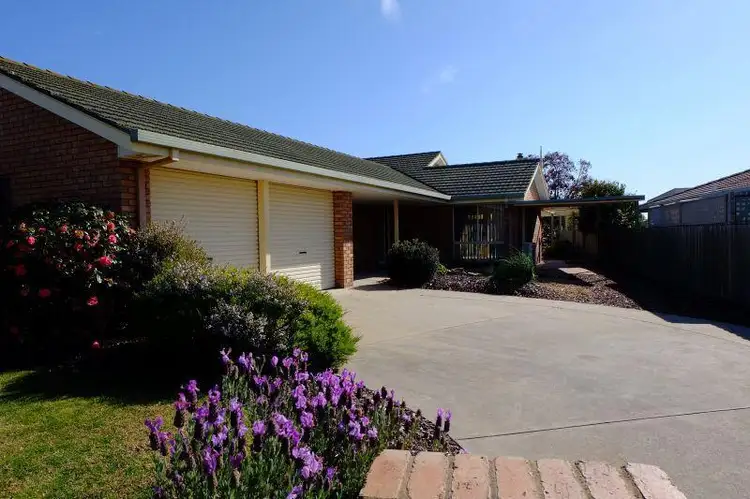 10 Acacia Court, Paynesville VIC 3880